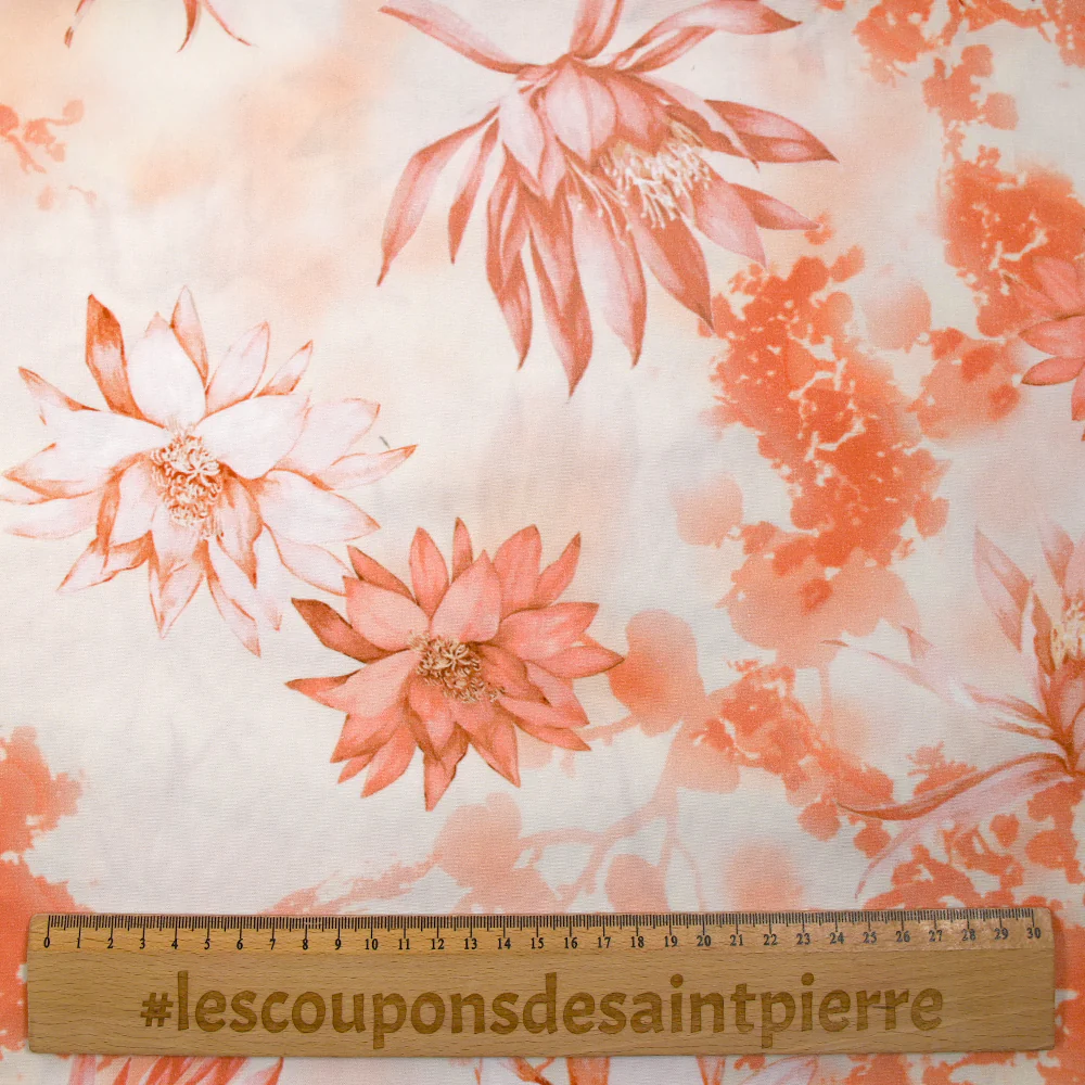 Coton élasthanne élégance florale pêche fond blanc cassé - Image 3