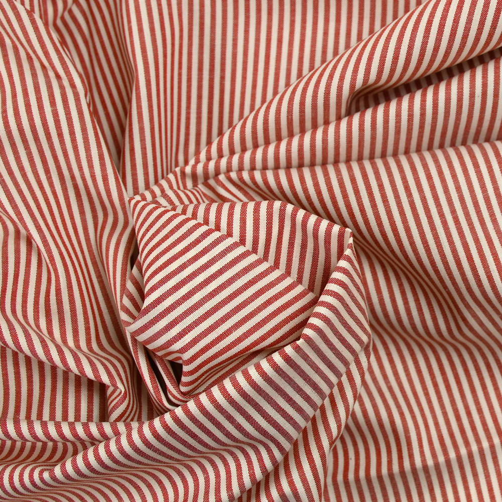 Coton fin tissé-teint Sophie rayé 2mm fond bordeaux - Image 2