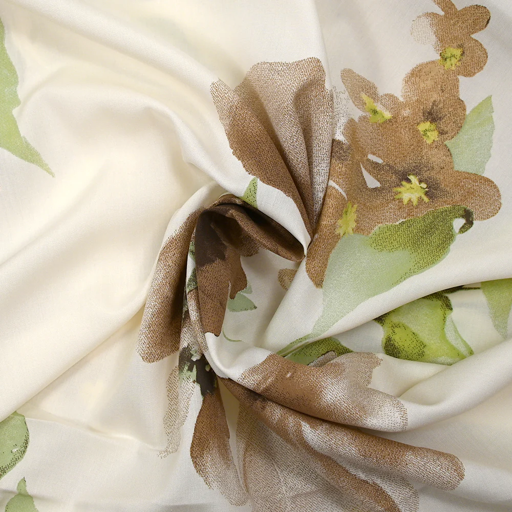 Coton imprimé fleurs en nature marron et vert fond blanc cassé - Image 2
