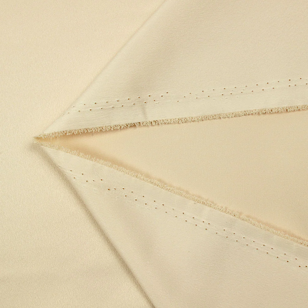 Crêpe de polyester satiné ivoire - Image 3