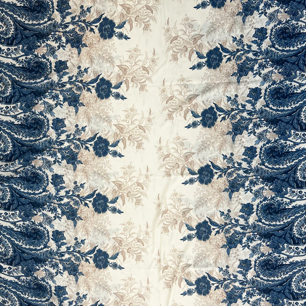 Crêpe fin imprimé paisley bleu fond écru - Image 3