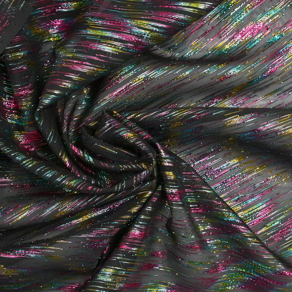 CrĂȘpe irisĂ© arc-en-ciel fond noir - Image 2