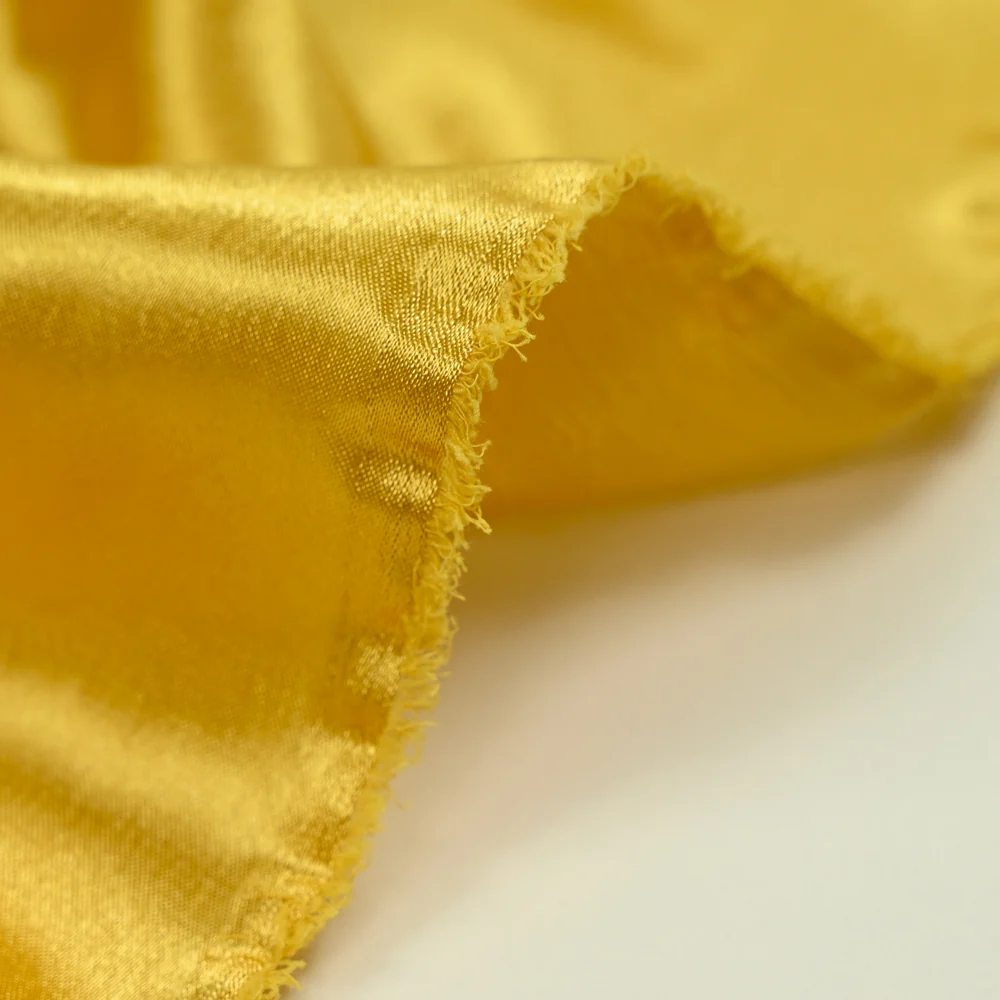 Crêpe satin polyester or jaune - Image 4