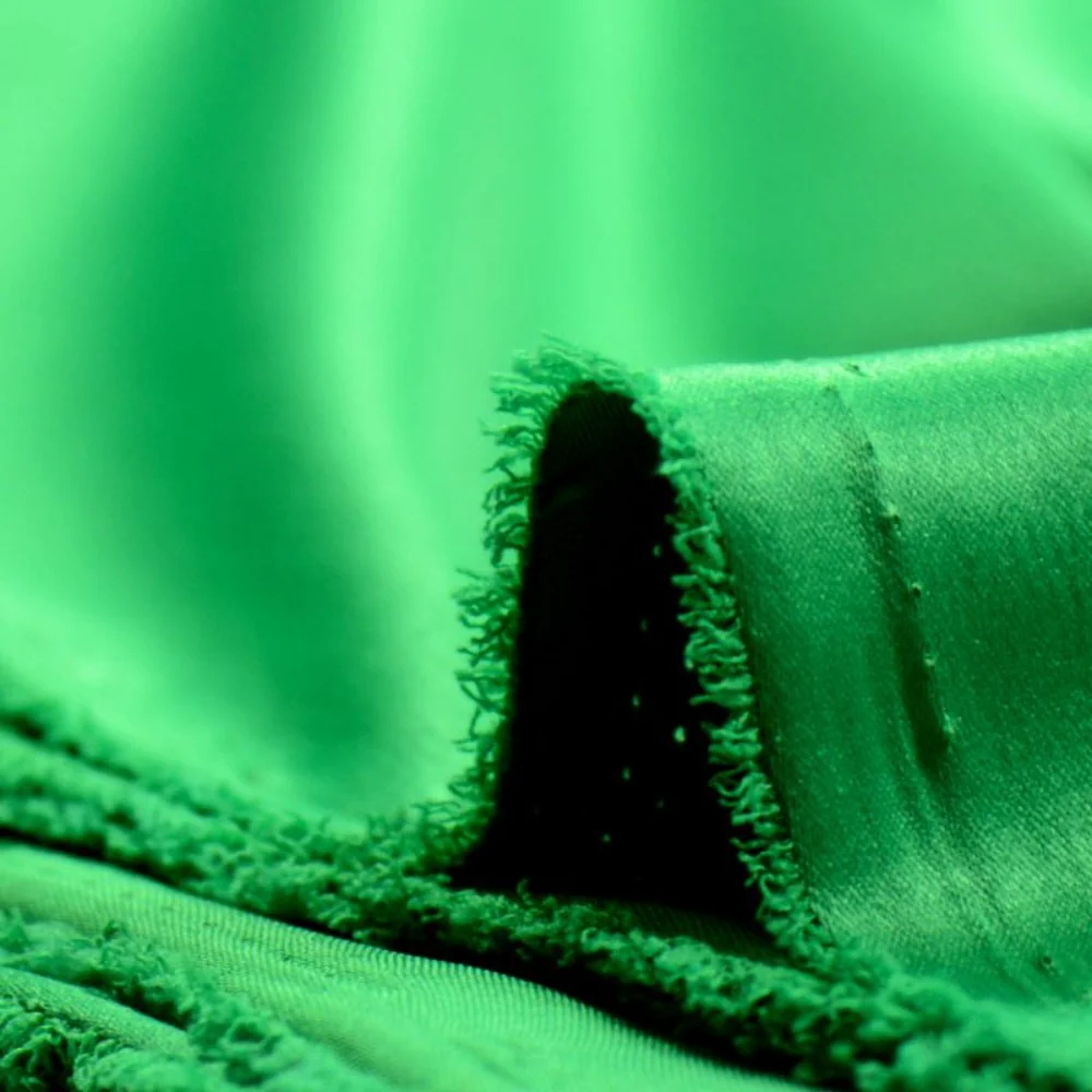 Crêpe satin lourd vert brillant - Image 4
