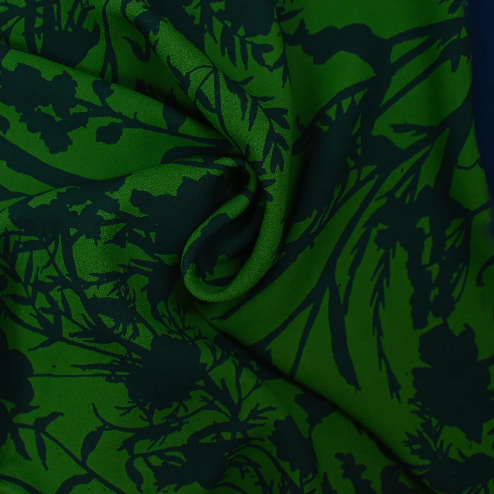 CrĂȘpe viscose imprimĂ© herbe haute fond vert - Image 2