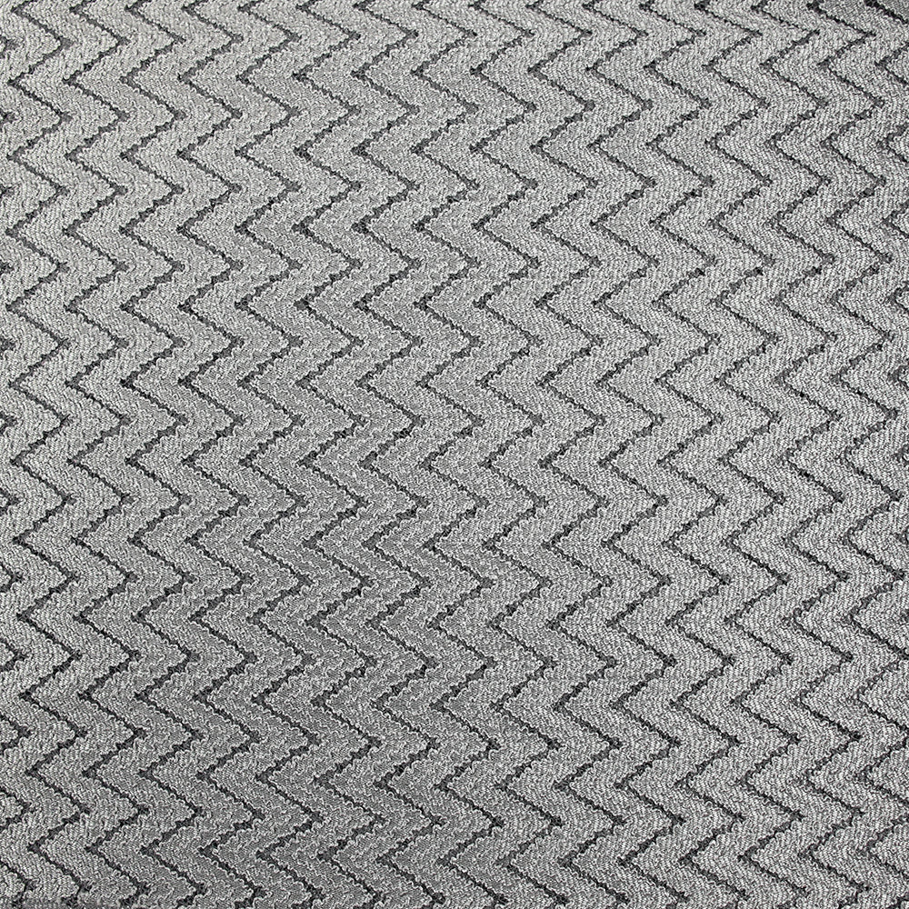 Dentelle polyester chevron gris fond argent - Image 4