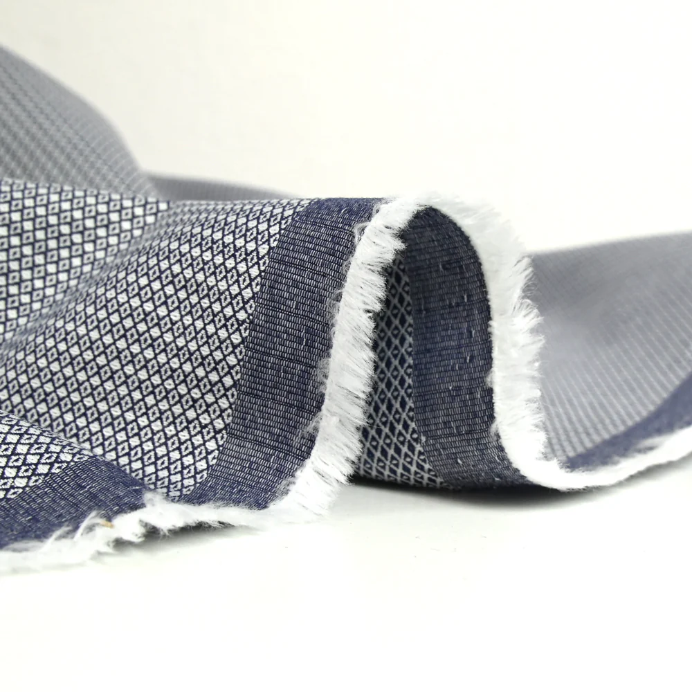 Jacquard de coton losange marine - Image 5