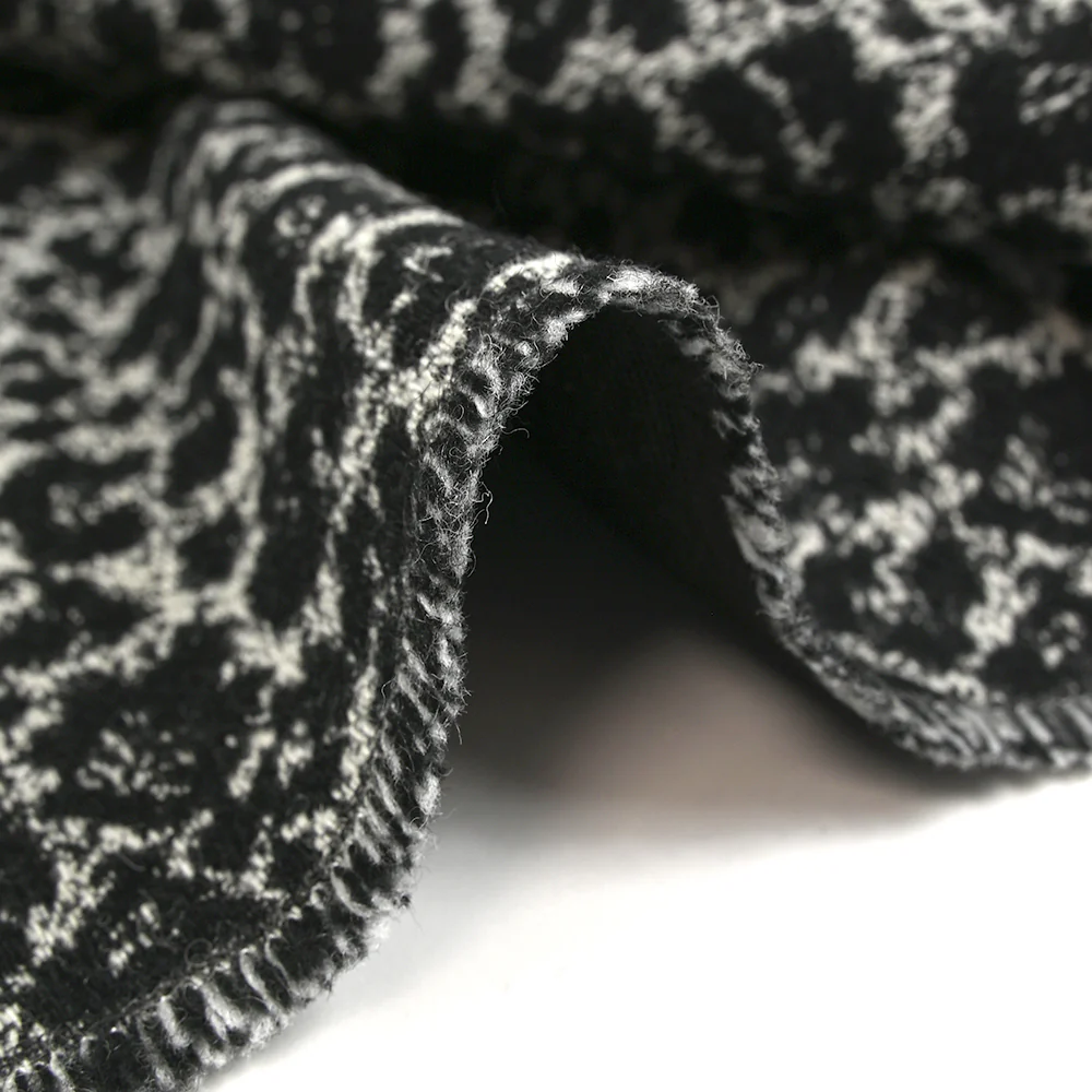 Jacquard de laine mélangée animal sauvage noir et blanc - Image 7