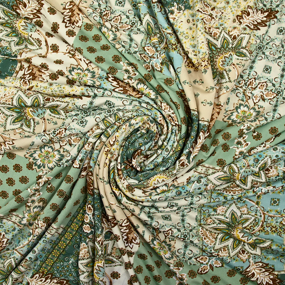 Jersey de polyester floqué et imprimé patchwork vert - Image 2