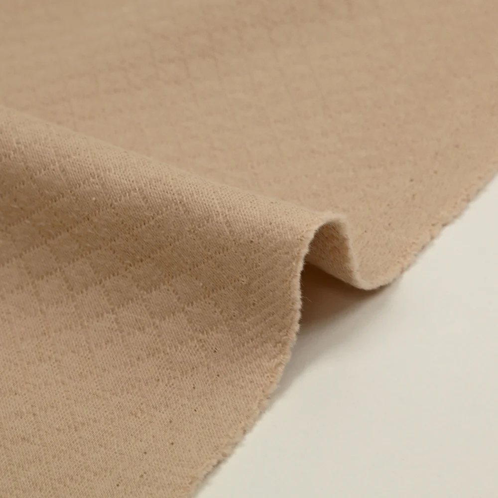 Jersey matelassé 100% coton petits losanges beige - Image 4