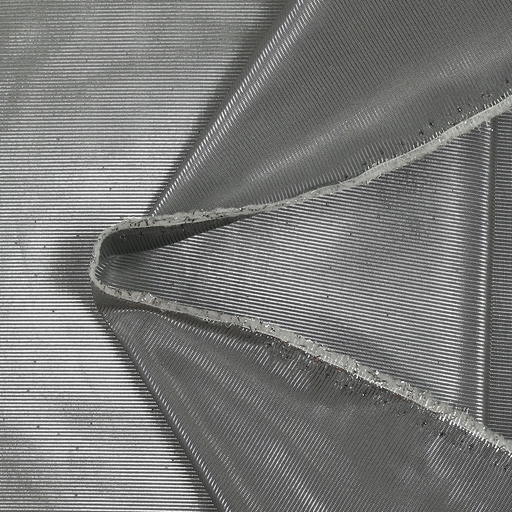 Lamé de polyester rayé argent fond gris - Image 4