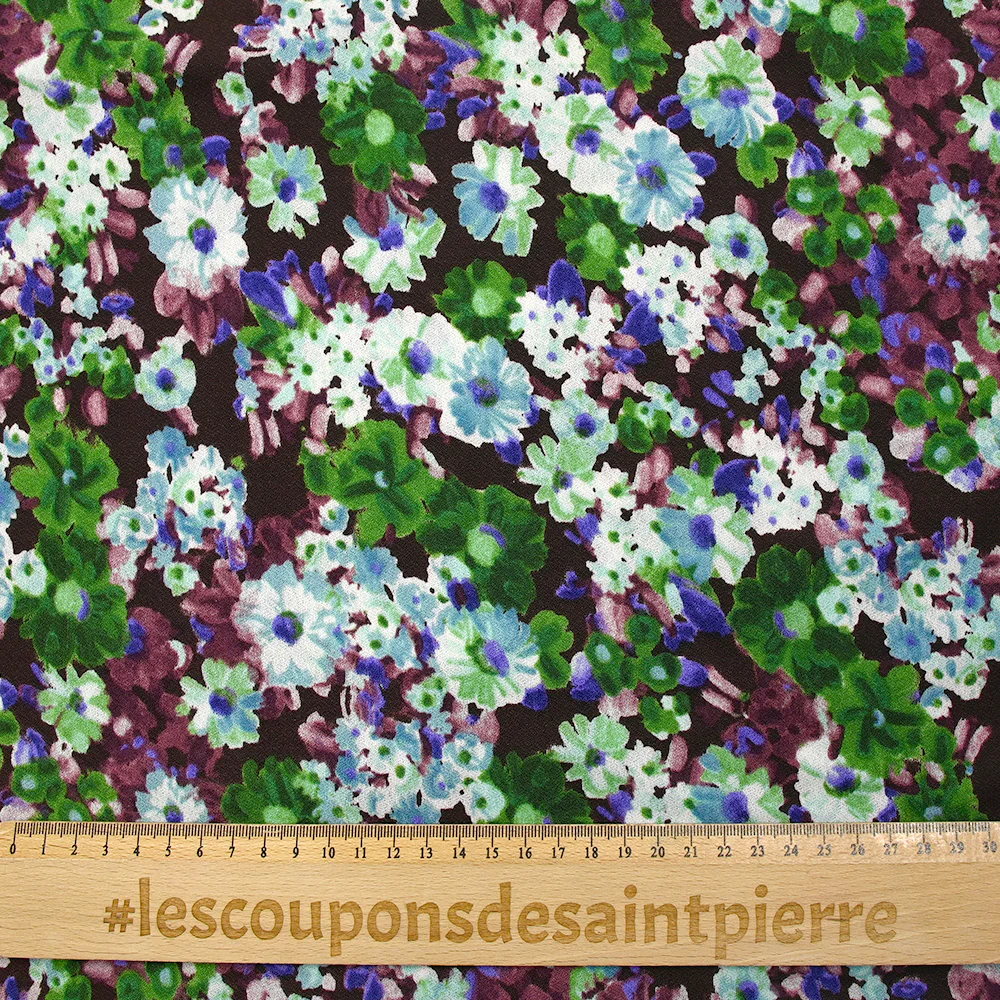 Maille crêpe imprimée temps floral vert fond prune foncé - Image 3