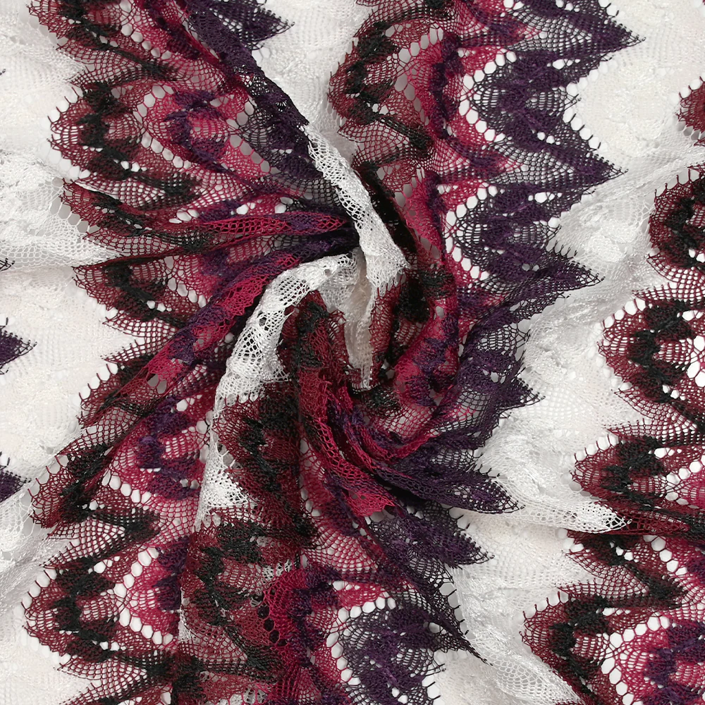 Maille crochet chevrons framboise, bordeaux violet et blanc - Image 2
