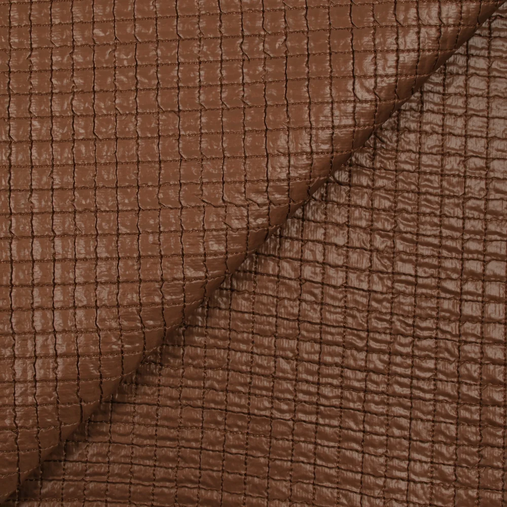 Matelassé à carreaux marron