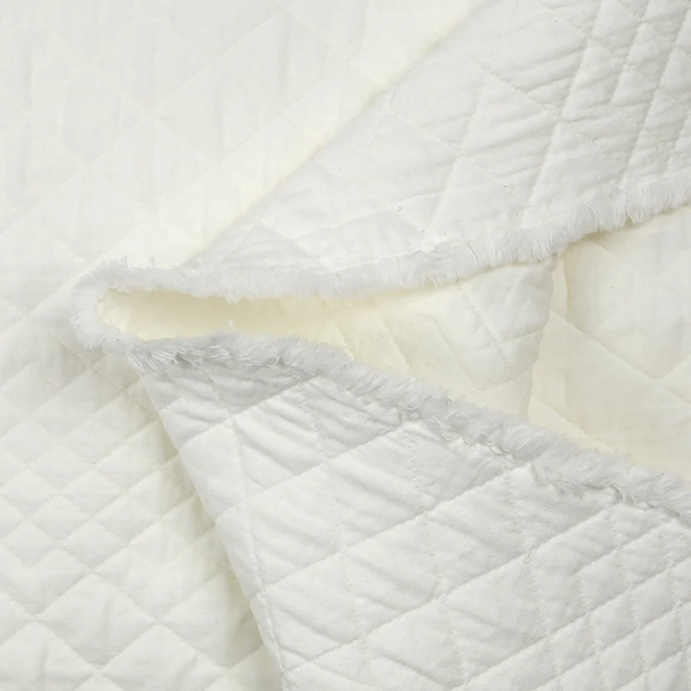Matelassé variation de losanges blanc cassé - Image 6