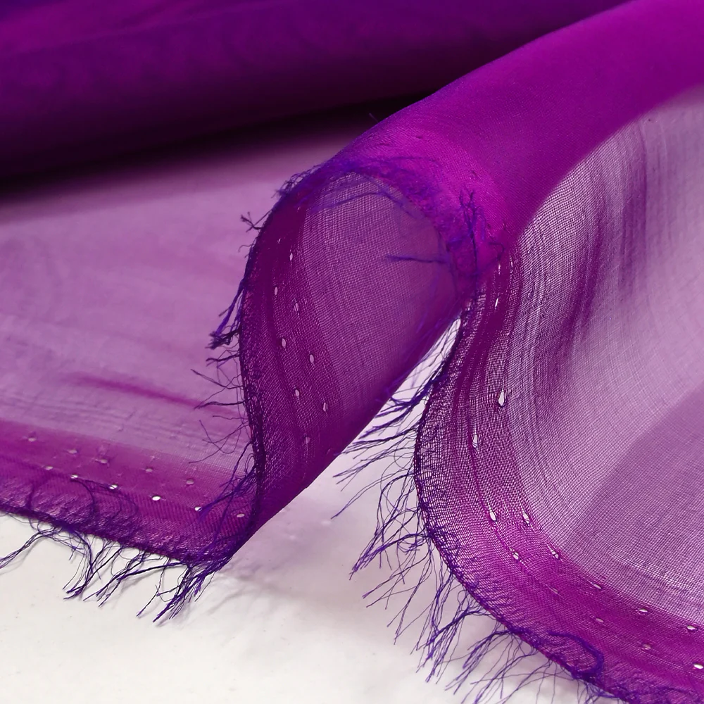 Mousseline 100% soie unie magenta changeant violet - Image 5