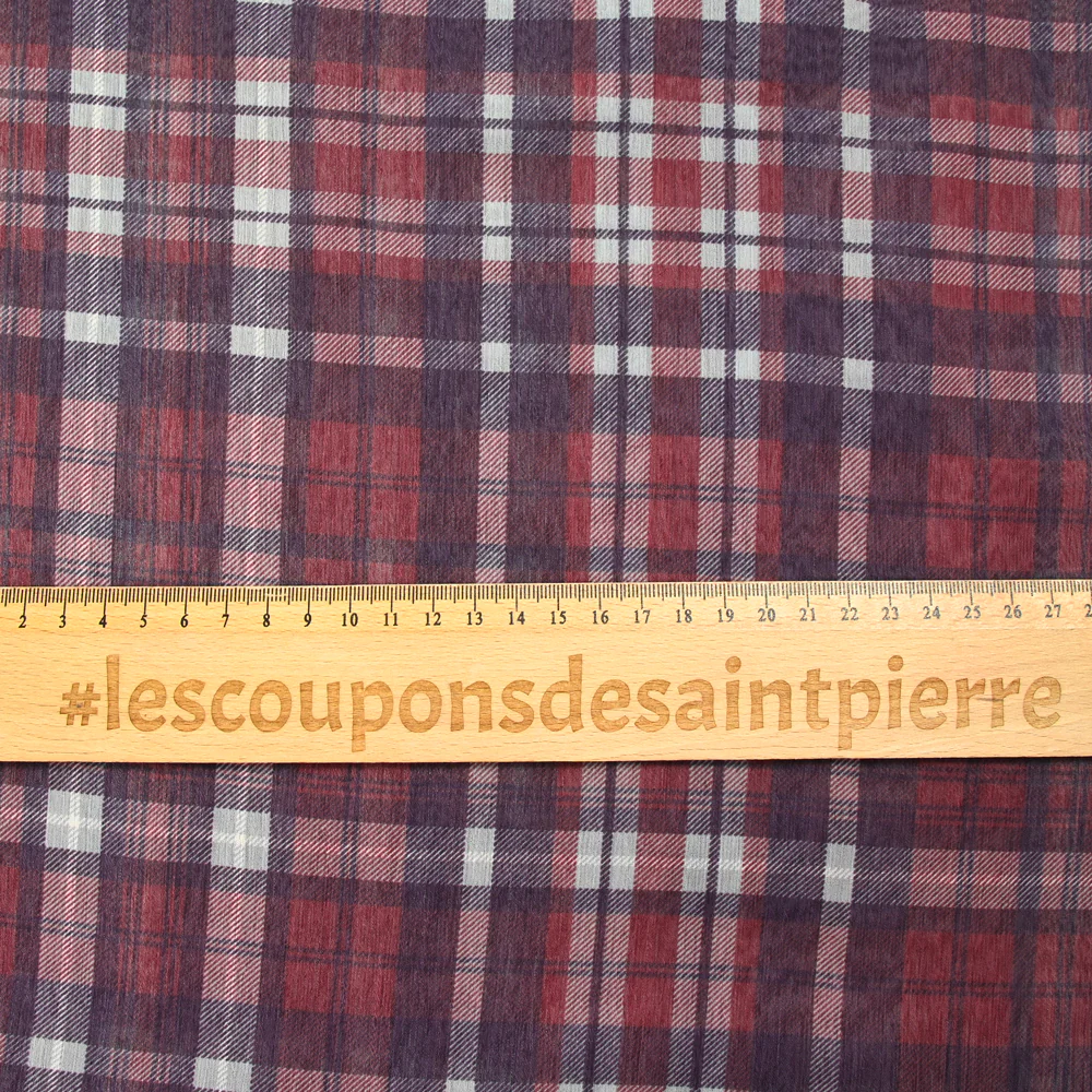 Mousseline crinkle imprimée à carreaux bordeaux - Image 3