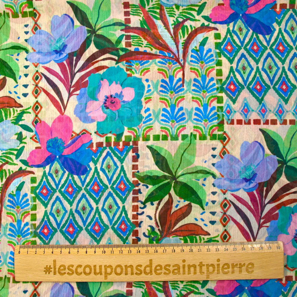 Mousseline crinkle imprimée jardin en fleurs turquoise et ciel fond écru - Image 3