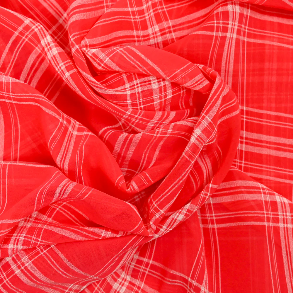 Mousseline de polyester Ă grands carreaux fond rouge - Image 2