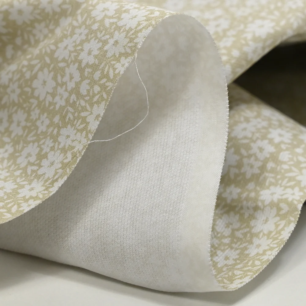 Piqué de coton imprimé fleurs printanière fond beige - Image 5