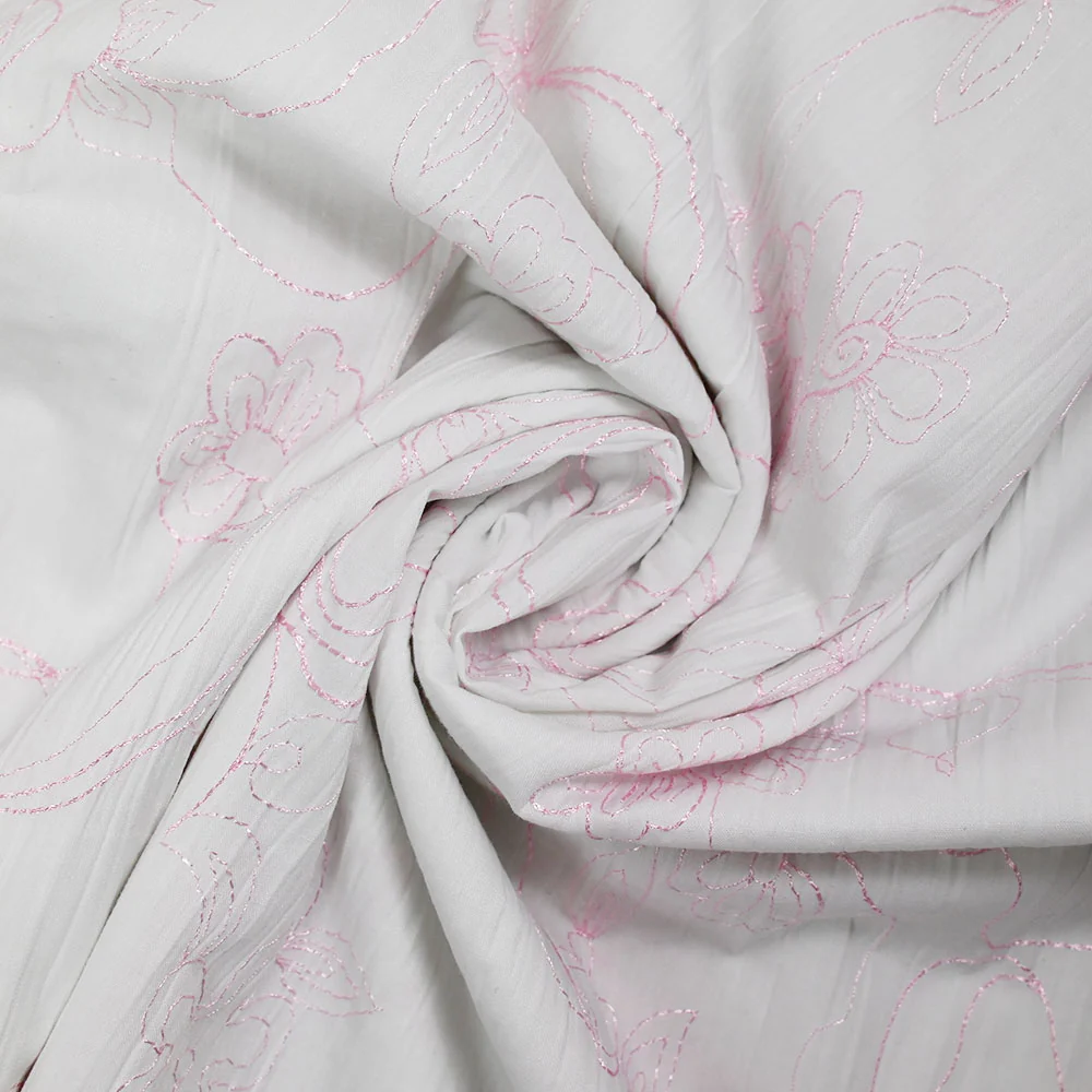 Polycoton froissé et brodé fleurs rose - Image 2