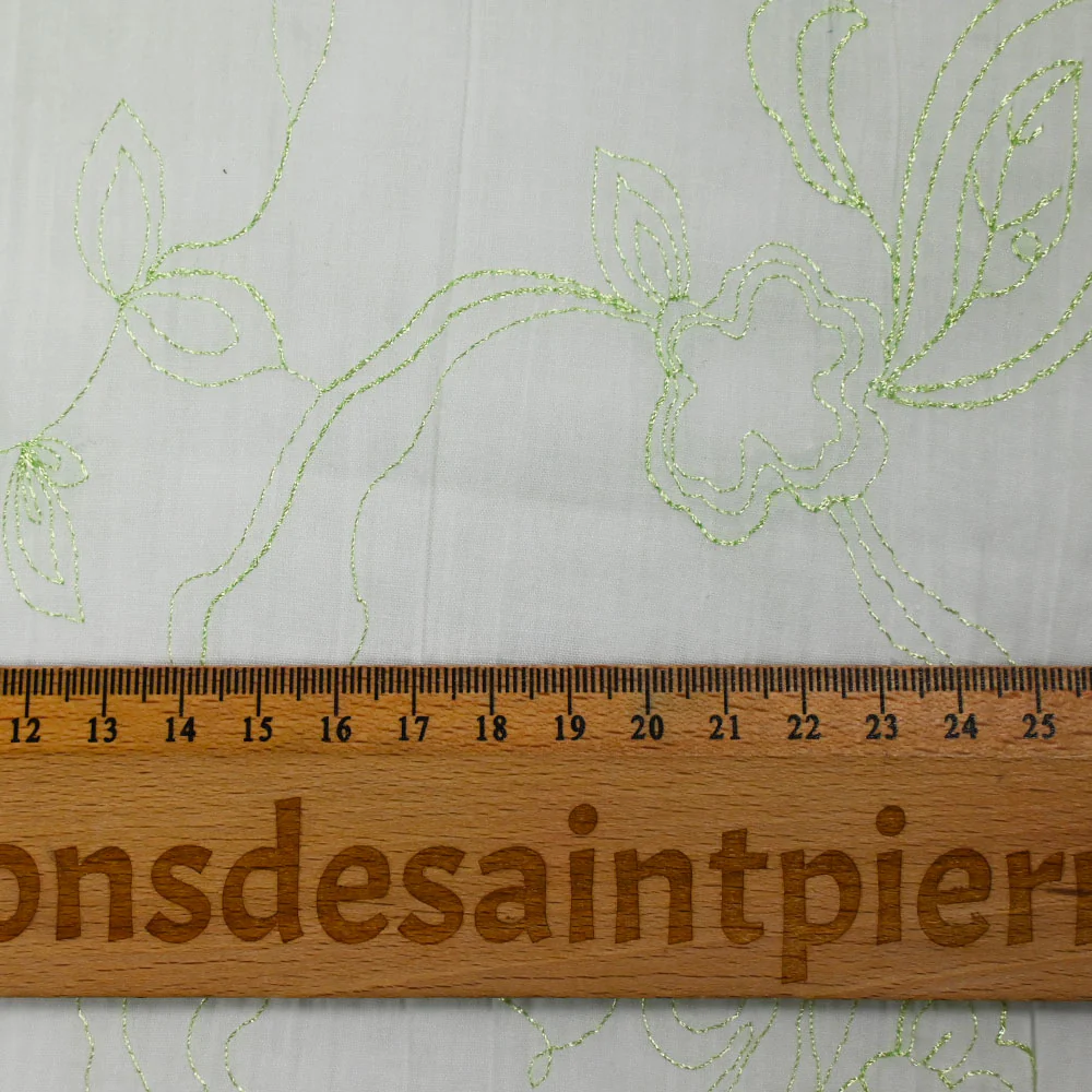 Polycoton froissé et brodé fleurs vert anis - Image 3
