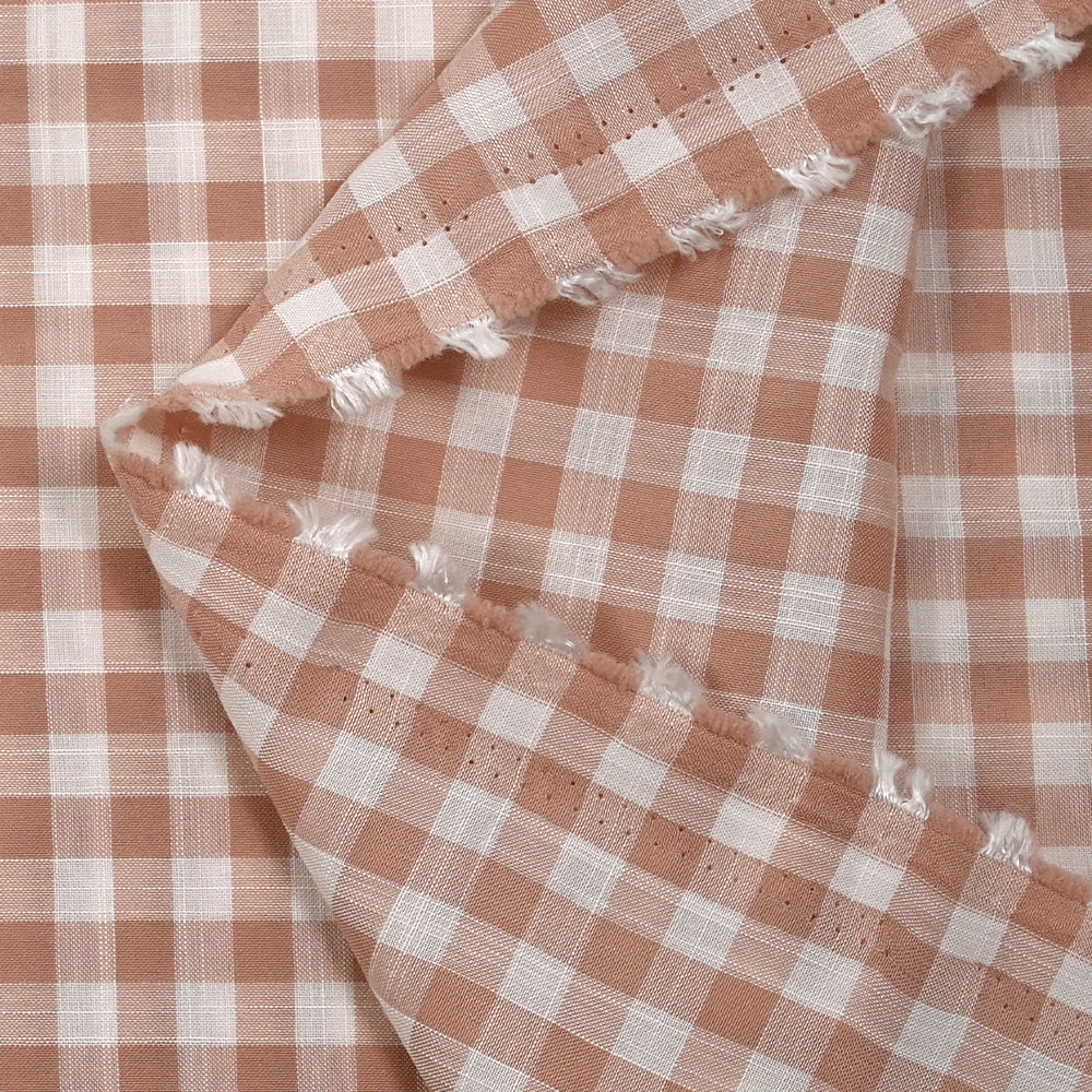 Polycoton tissé-teint aspect lin vichy beige rosé et blanc - Image 5