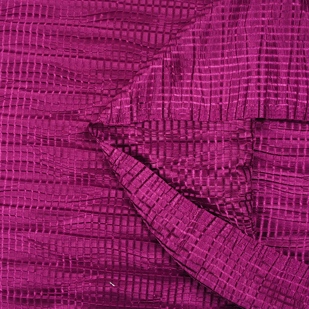 Polyester rayé et satiné effet froissé violine - Image 3