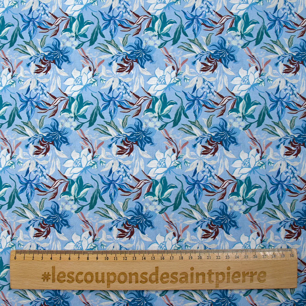 Popeline de coton imprimée fleurs des mers fond bleu clair - Image 3