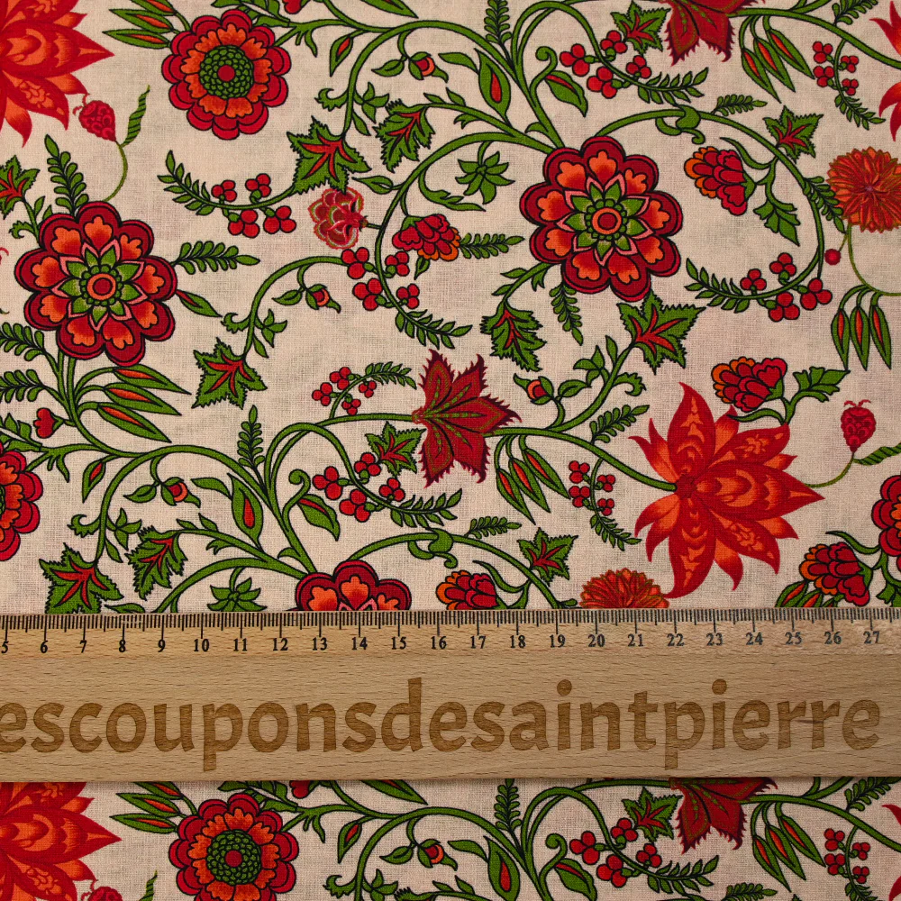 Popeline de coton imprimée fleurs folklorique rouge et vert fond écru - Image 3