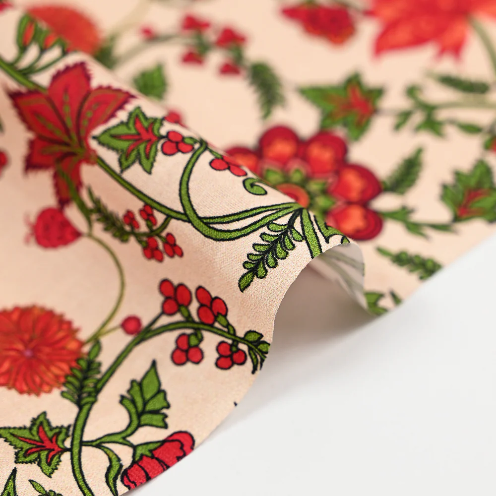 Popeline de coton imprimée fleurs folklorique rouge et vert fond écru - Image 6