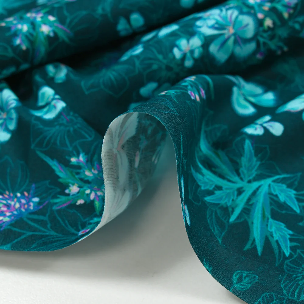 Popeline de coton imprimée fleurs turquoise fond bleu foncé - Image 6