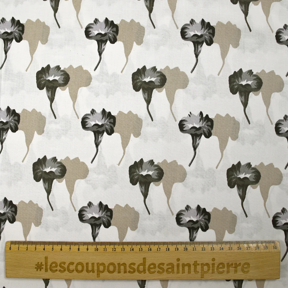 Popeline de coton imprimée ombres et liserons fond blanc - Image 3