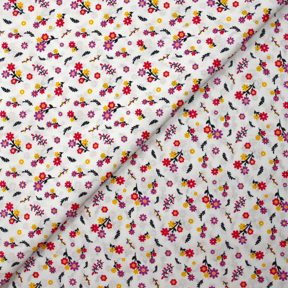 Popeline de coton imprimée un air de fleurs violet, jaune et framboise fond blanc - Image 4