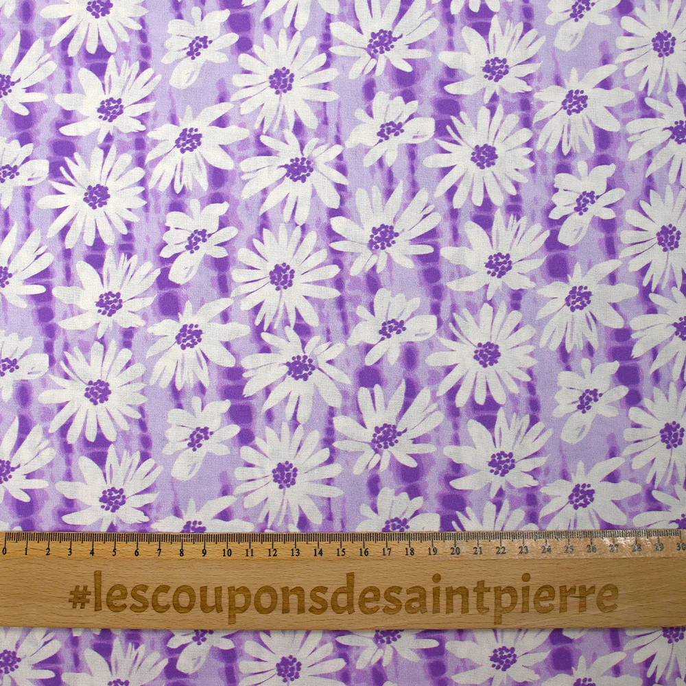 Popeline de coton imprimée vibration de marguerite fond violet - Image 3