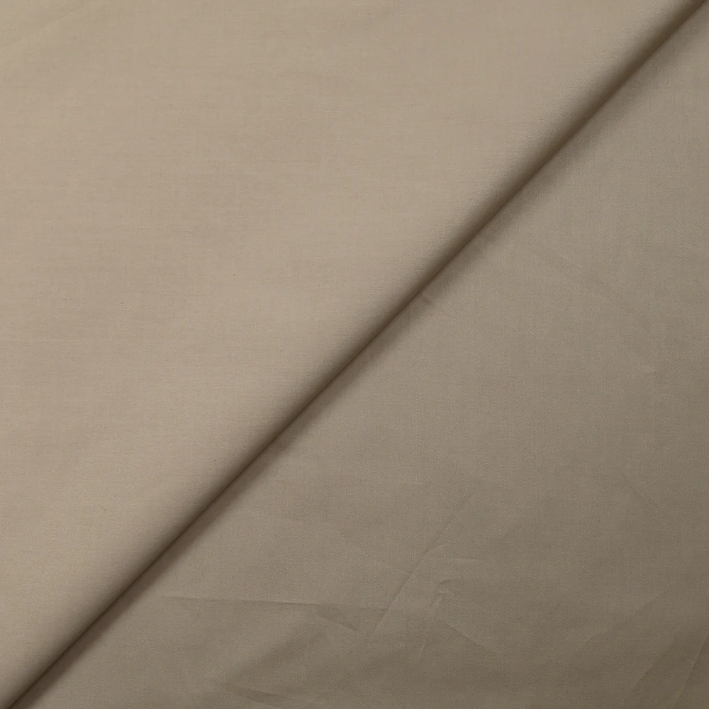 Popeline de coton satinée beige poudré