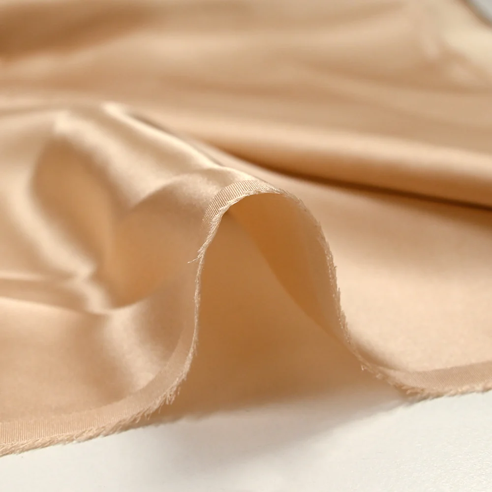 Satin de soie 100% beige - Image 7