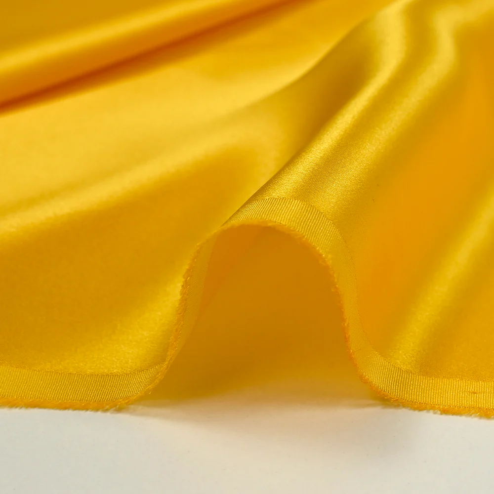 Satin de soie 100% jaune soleil - Image 7