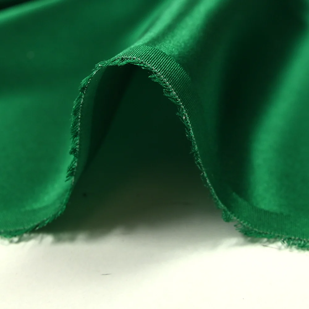 Satin de soie 100% vert impérial - Image 6