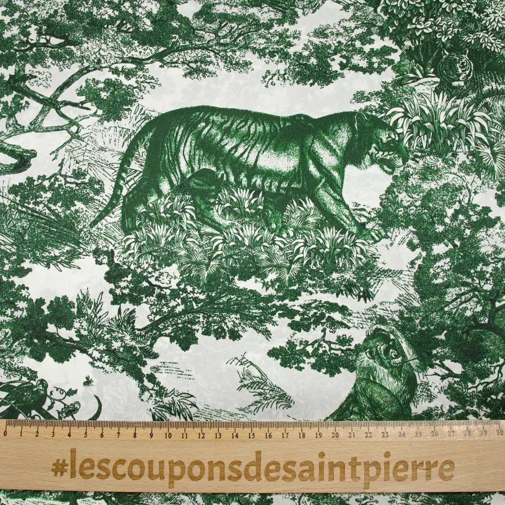 Satin de soie imprimé dans la jungle vert fond blanc - Image 3