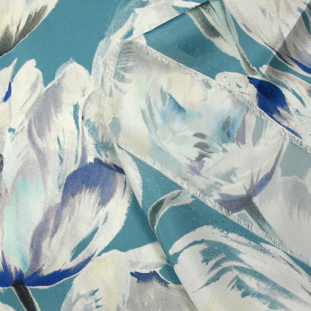 Satin de soie imprimé tulipes sauvages fond bleu - Image 7