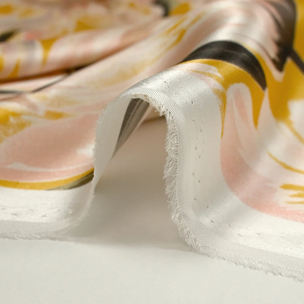 Satin de soie imprimé tulipes sauvages fond moutarde - Image 8