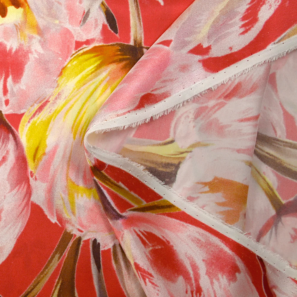 Satin de soie imprimé tulipes sauvages fond rouge corail - Image 7