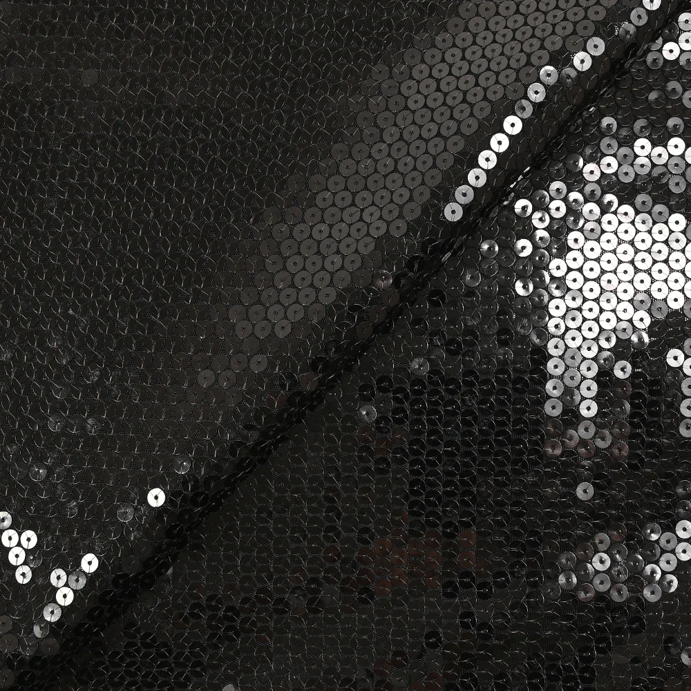 Sequins noirs sur tulle - Image 3