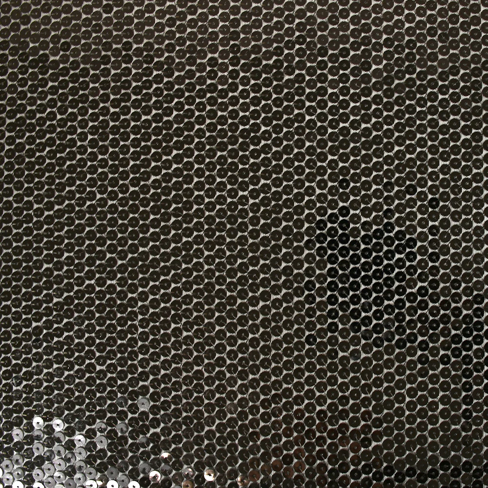Sequins noirs sur tulle - Image 5