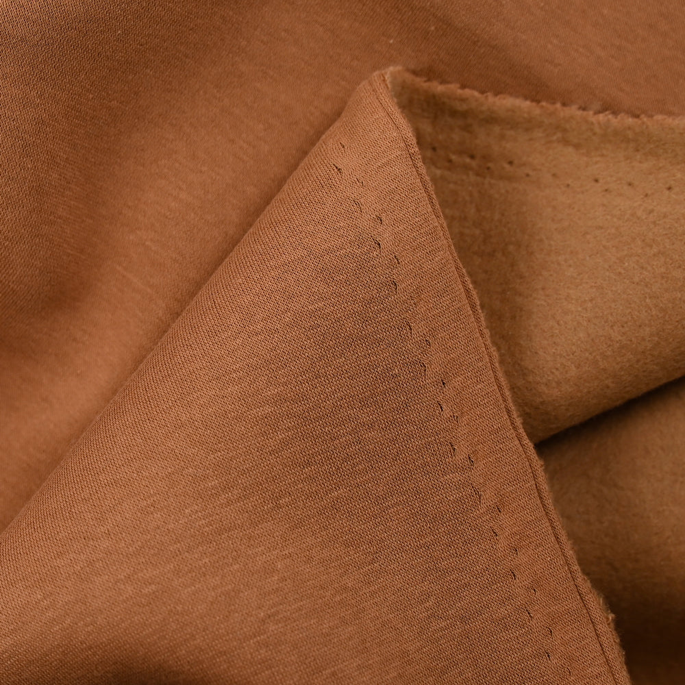 Tissu sweat minkee épais camel - Image 3