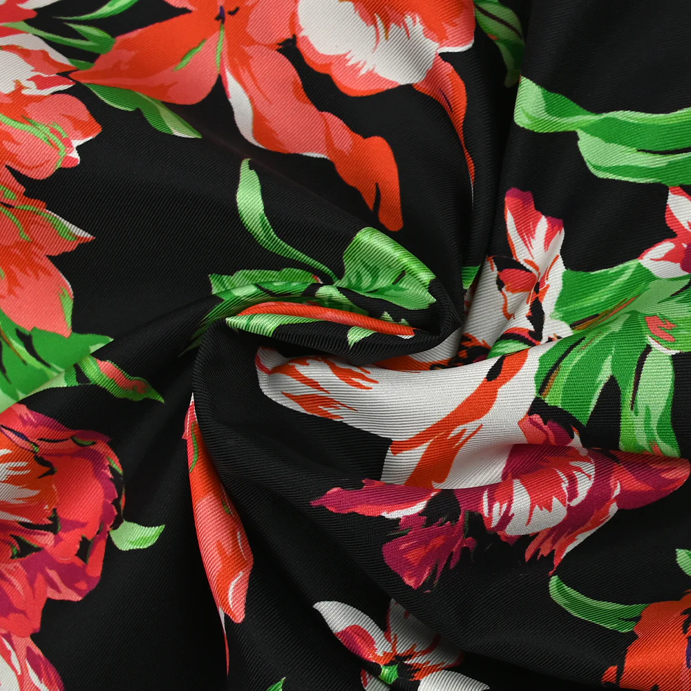 Twill de soie imprimé le temps des fleurs fond noir - Image 2