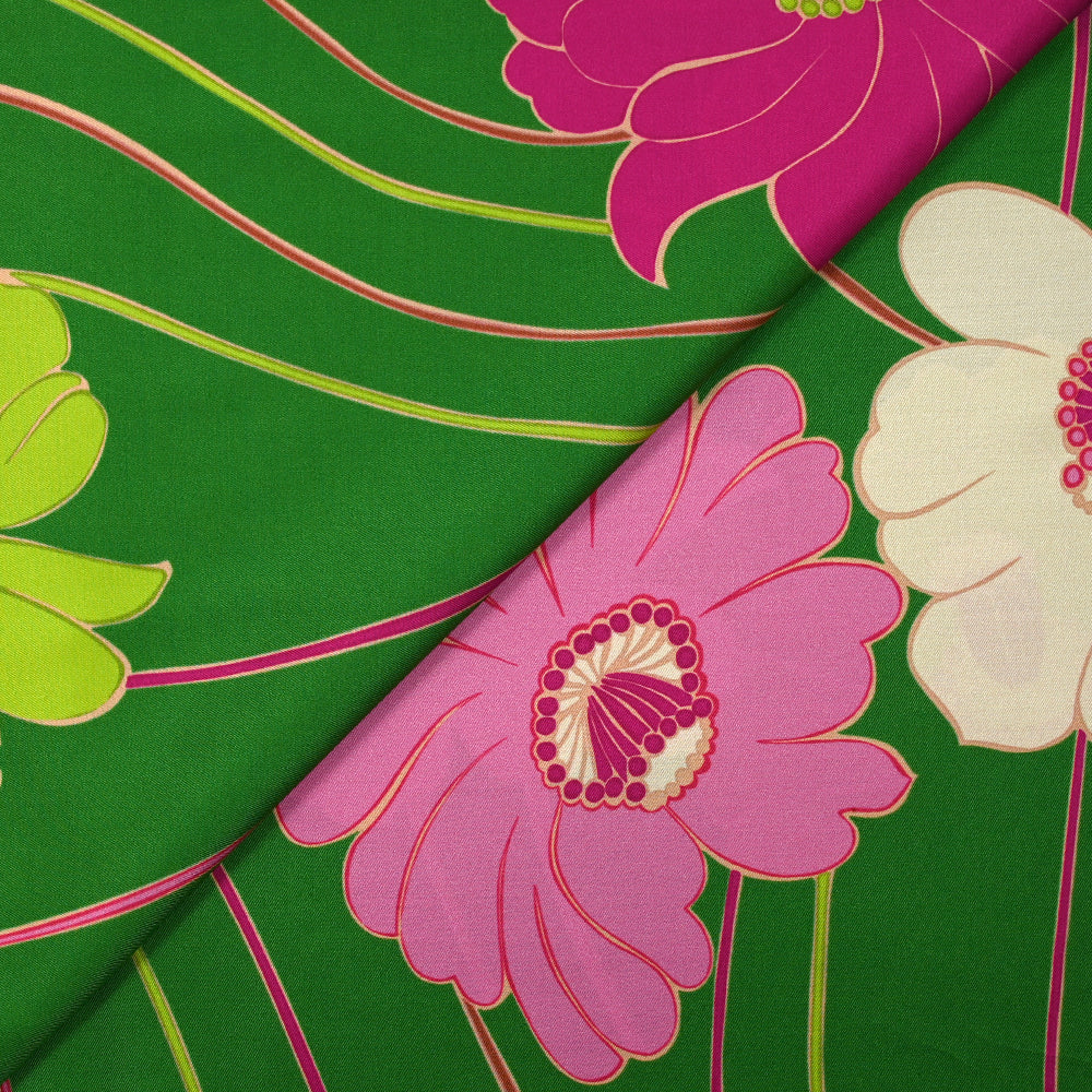 Twill de viscose imprimé en fleurs anis et fuchsia fond vert prairie - Image 6