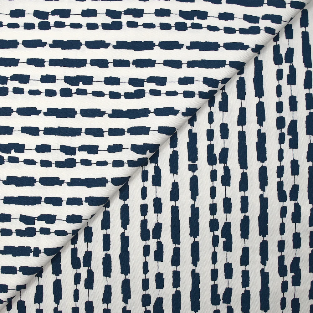 Twill de viscose imprimé vertèbres marine fond blanc - Image 4
