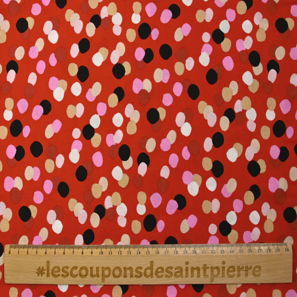Viscose imprimée confettis noir, rose et beige fond rouge - Image 3